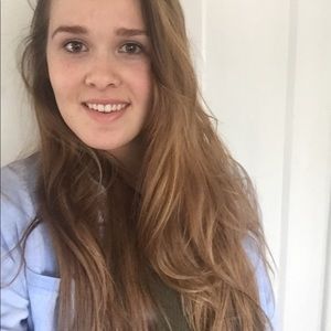 Meet your Posher, Elise